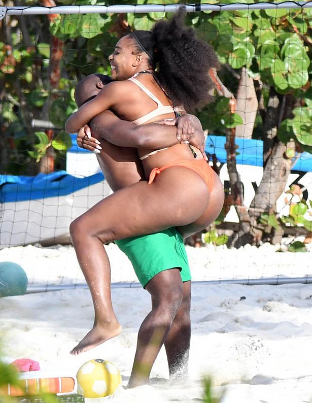 Serena Williams' bikini booty is next level