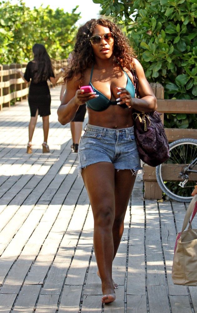 Serena Williams redefines the meaning of short shorts modelling